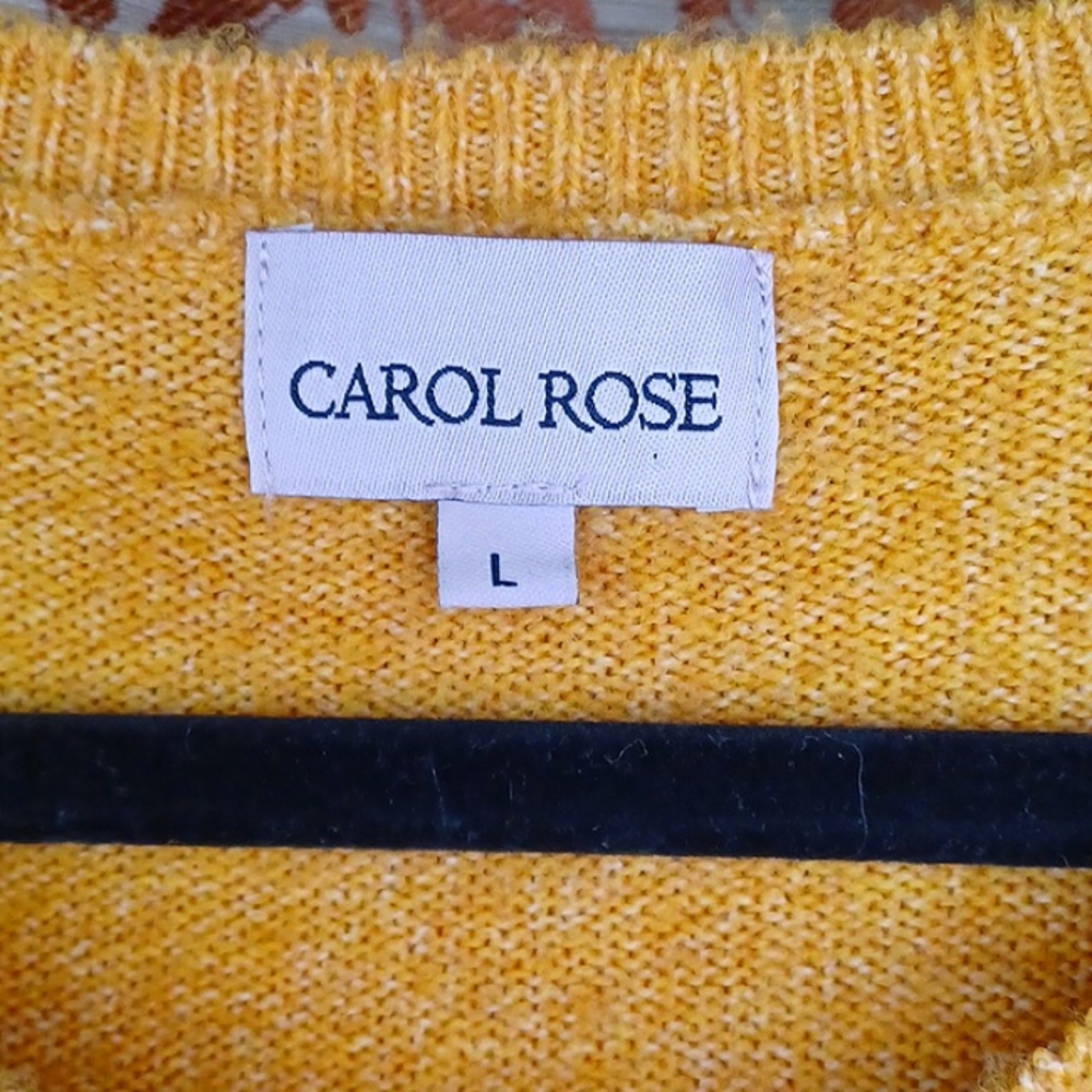 Yellow sweater - Picture 2 of 7